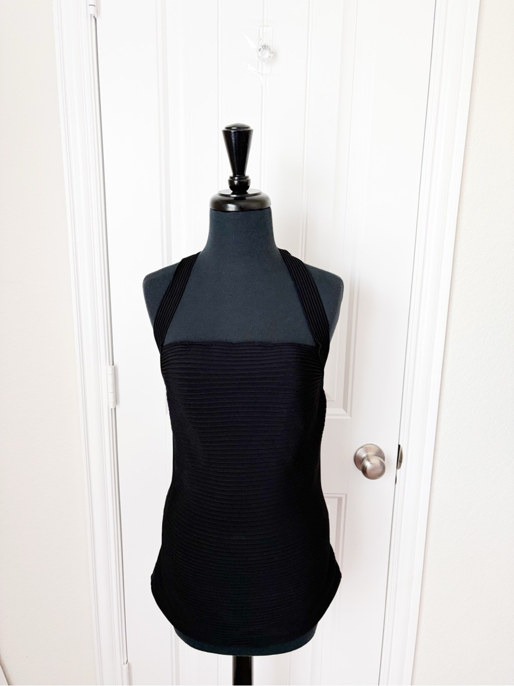 Gucci Black Rib Knit Cross Back Detail Sleveless Top Size Medium